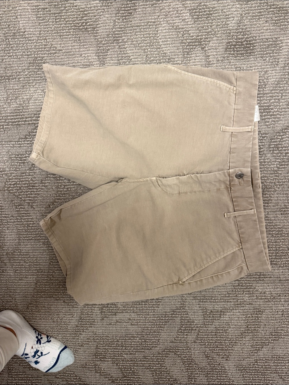 Joe's Jeans Men's Flat Front Shorts in Khaki